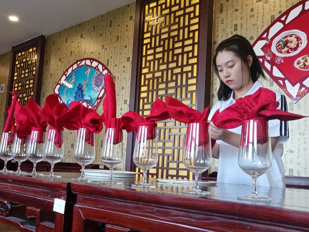bwin网站：山西省农业机械化学校(图9)