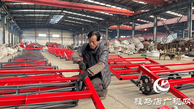 必赢国际：企业开足马力生产农机产销两旺(图1)