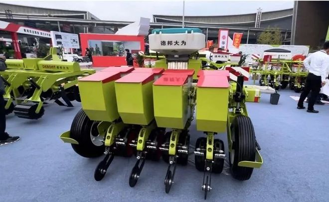 必赢：芜湖现代农机基地企业展现农业科技新力量(图2)