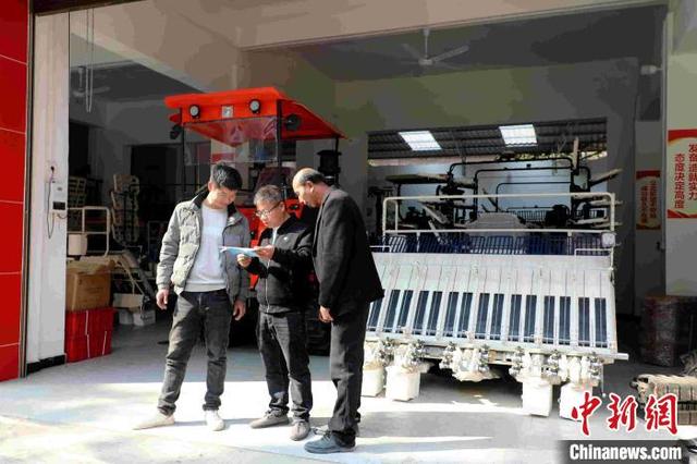 必赢：湖南蓝山提速农机以旧换新促进农业生产提质增效(图2)