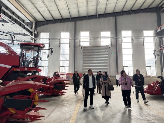 必赢国际：这么近那么美：周末到河北宁晋县自媒体协会走进中国农机名镇——宁晋大陆村镇(图4)