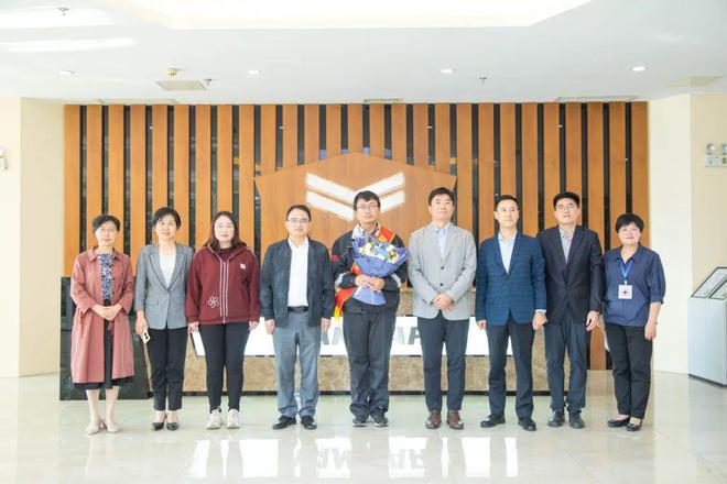必赢：为生命接力！新吴“00后”小伙好样的！(图3)