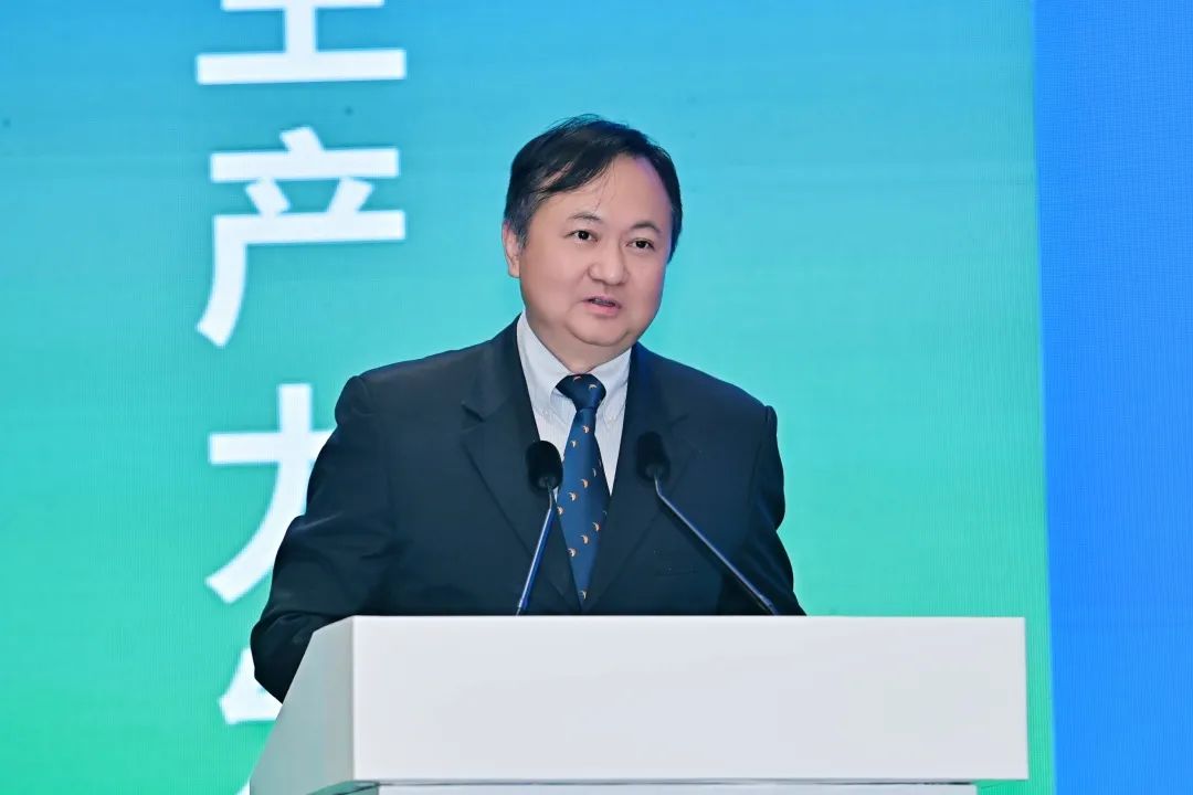 bwin网站：构建产教融合新格局赋能新质生产力发展——2025（第二届）产教融合发展大会在泸州开幕(图5)
