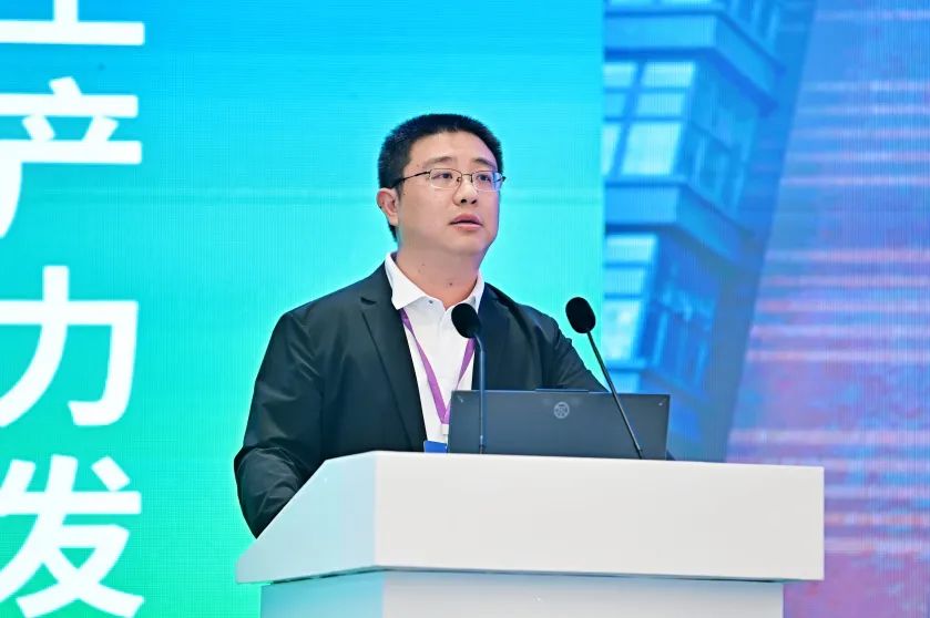 bwin网站：构建产教融合新格局赋能新质生产力发展——2025（第二届）产教融合发展大会在泸州开幕(图12)