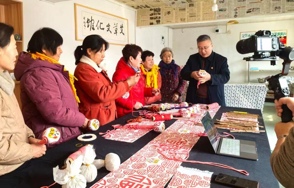 必赢国际：山东高密：“乡村共富合伙人”的春忙图景(图2)