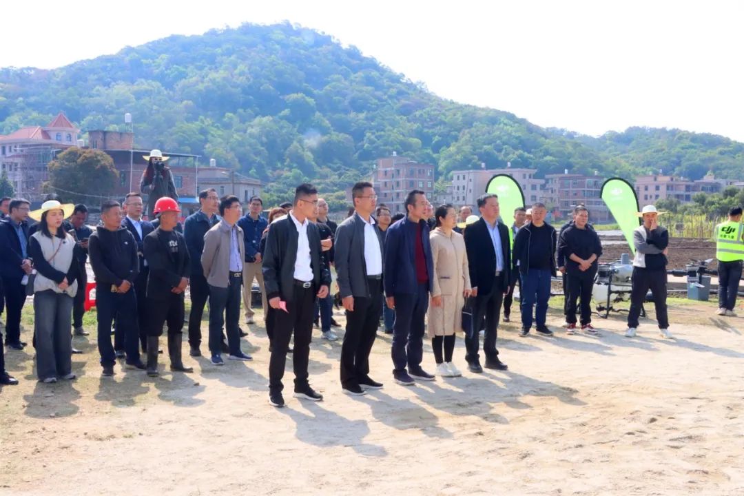 bwin网站：2025年省农业“五新”（农机新机具）推广现场会在洛江区举办(图1)