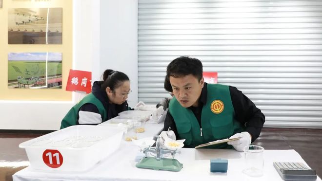 bwin网站：沃野争锋！春播劳动和技能大比武(图3)