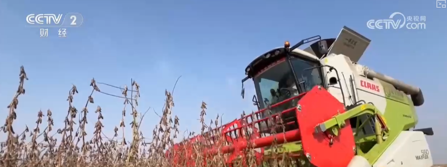 bwin网站：多举措协同全力推进秋收高科技农机与时间“赛跑”抢收抢种(图16)