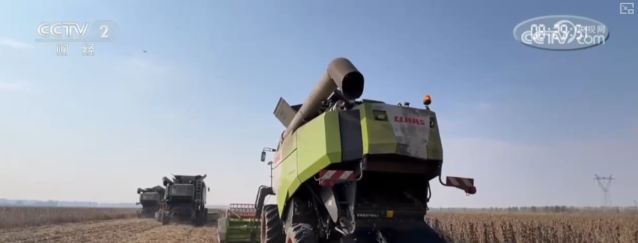 bwin网站：多举措协同全力推进秋收高科技农机与时间“赛跑”抢收抢种(图17)