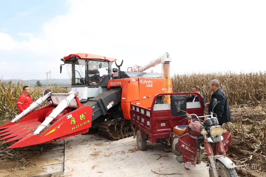 bwin网站：陕西米脂县农业机械服务中心：精准施策防秋淋抢收保粮稳民生(图1)