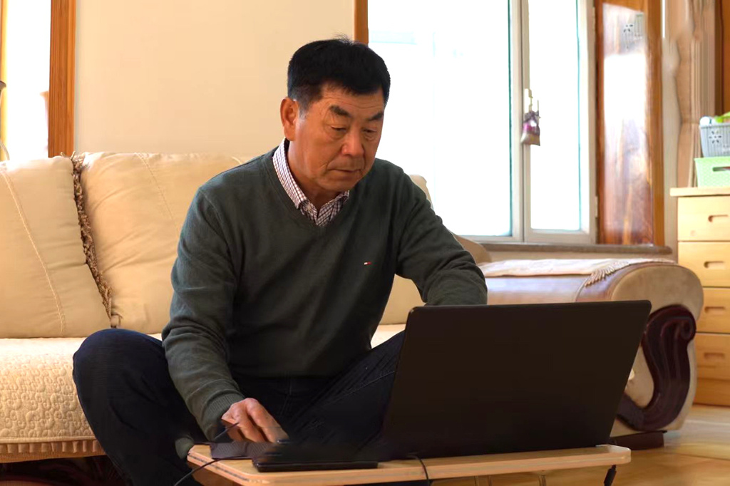 必赢国际：延吉：农民发明家用十二项国家专利让农民“直起腰”务农(图2)