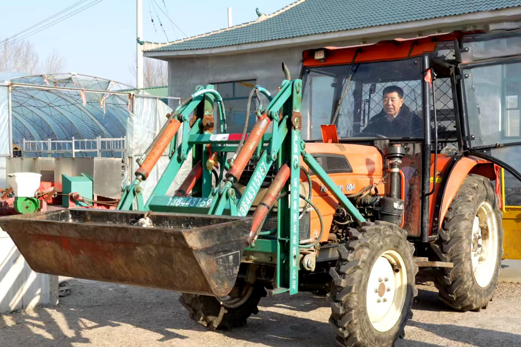 必赢国际：延吉：农民发明家用十二项国家专利让农民“直起腰”务农(图1)