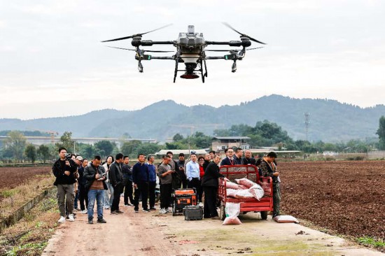 必赢国际：成都龙泉驿区：智慧农机“耕”新沃野(图1)