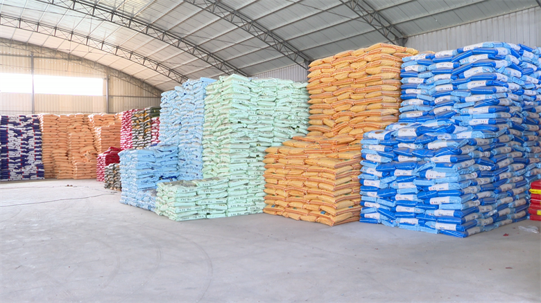 必赢国际：【新春走基层】高台：春耕备耕正当时农资农机购销两旺(图4)