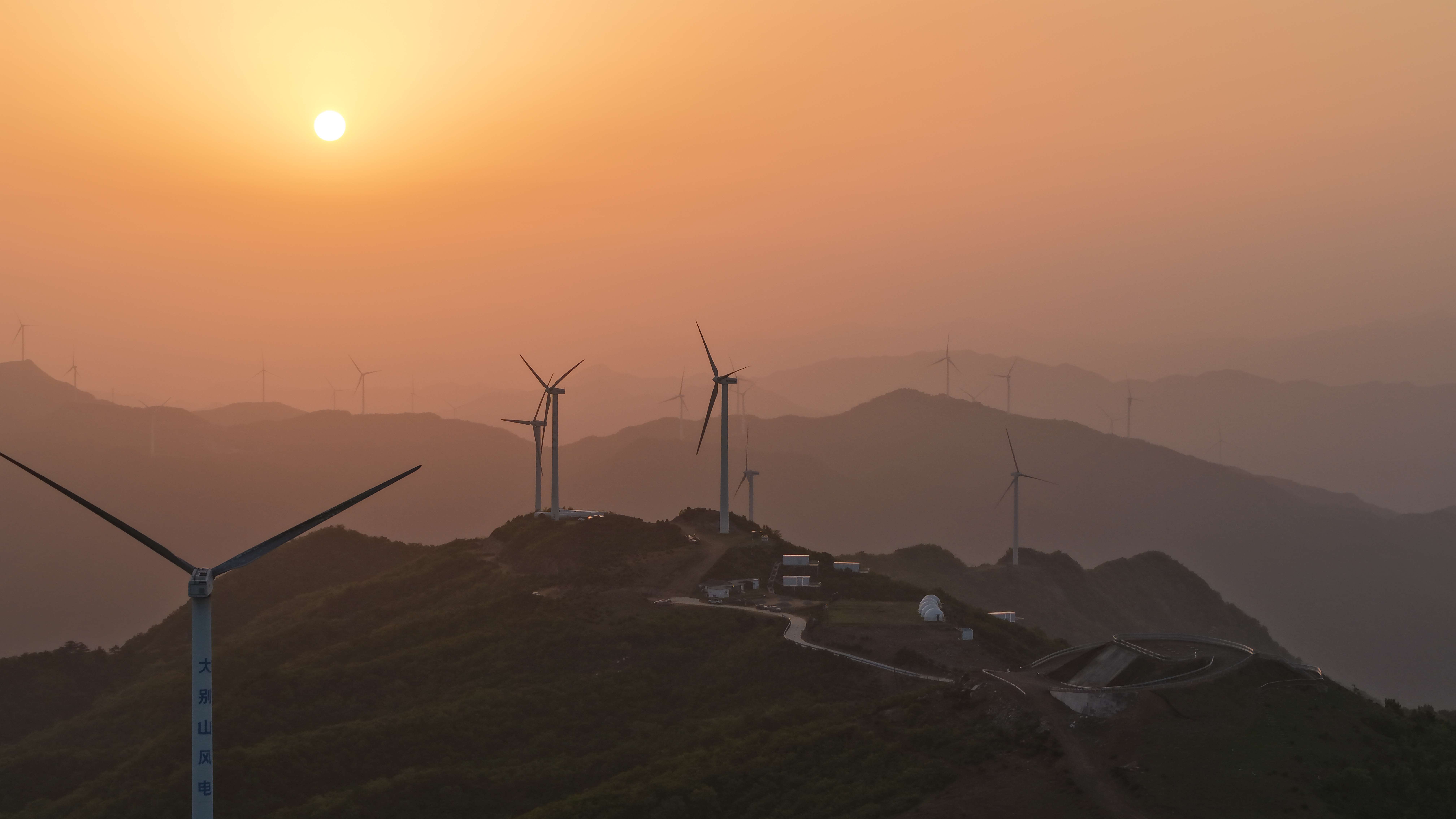 必赢国际：追风逐日汇聚“新”动能——信阳“六新两品”重点产业链群高质量发展系列报道之一(图1)